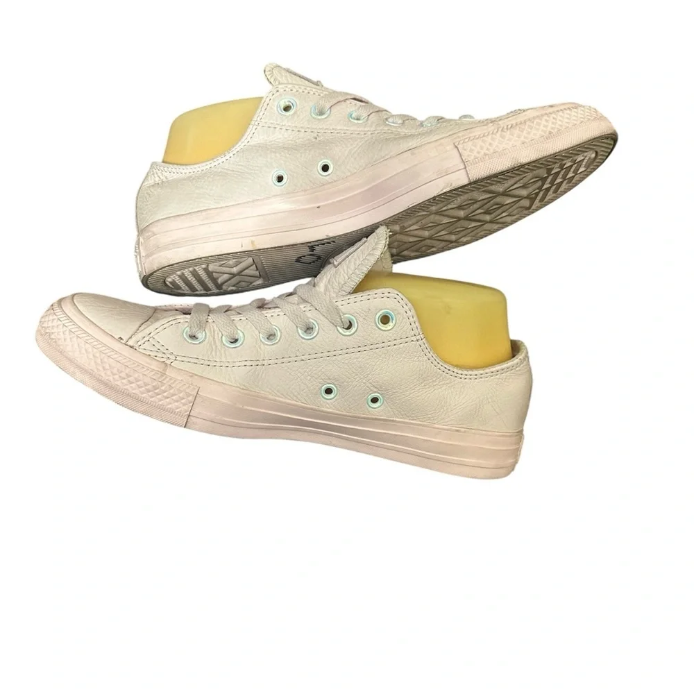 Converse blush pink Low-Top Sneakers with Minimalist Design - Picture 3 of 9